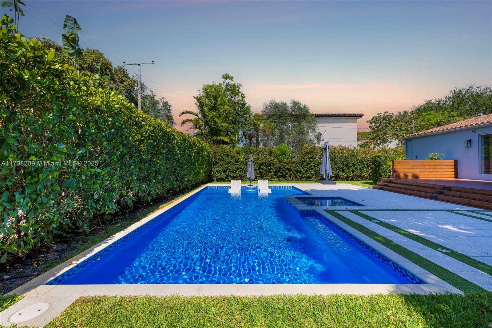 Small Image of 339 NORTH EAST 100TH ST, Miami Shores Number 2