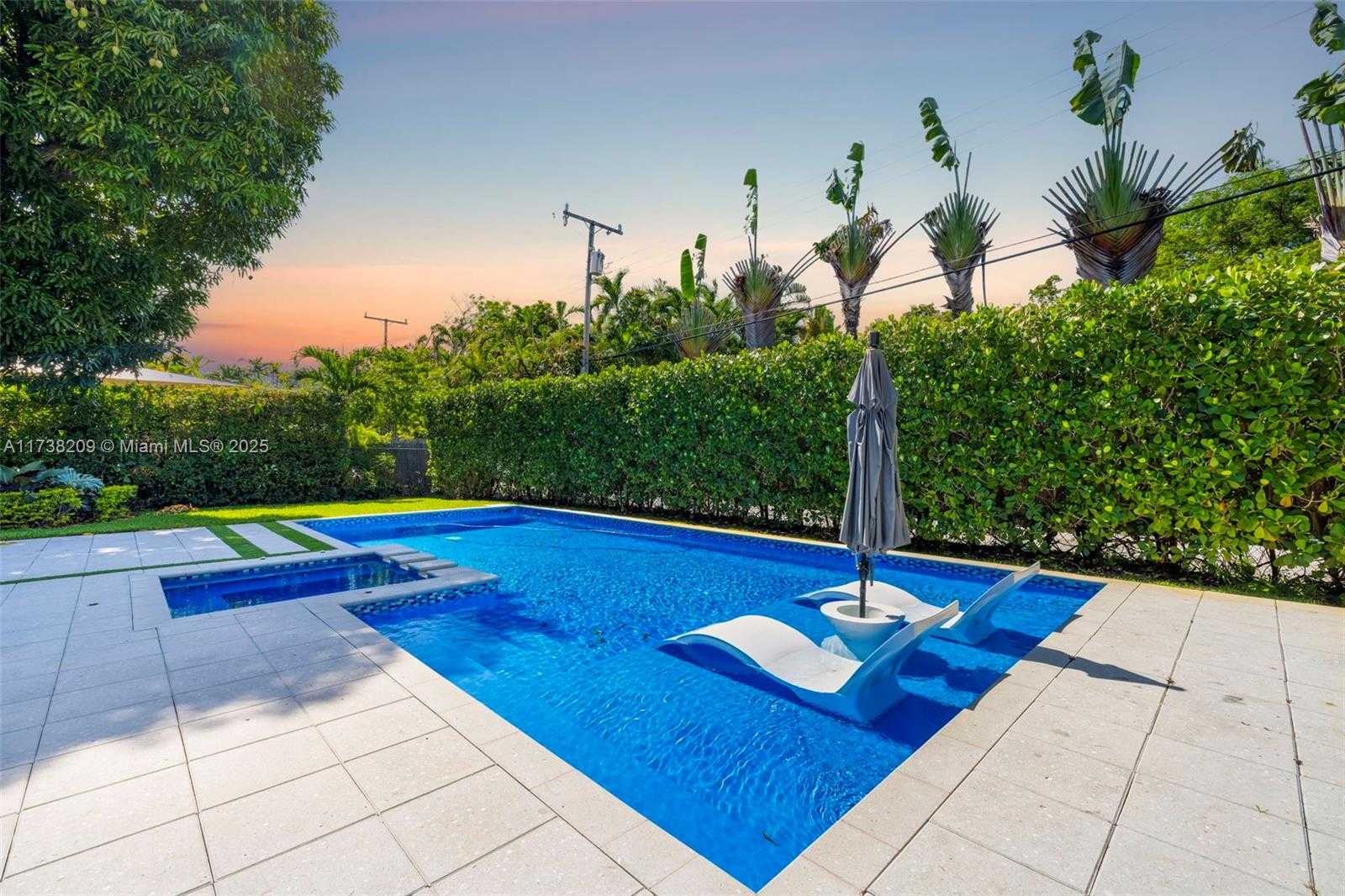 Small Image of 339 NORTH EAST 100TH ST, Miami Shores Number 7
