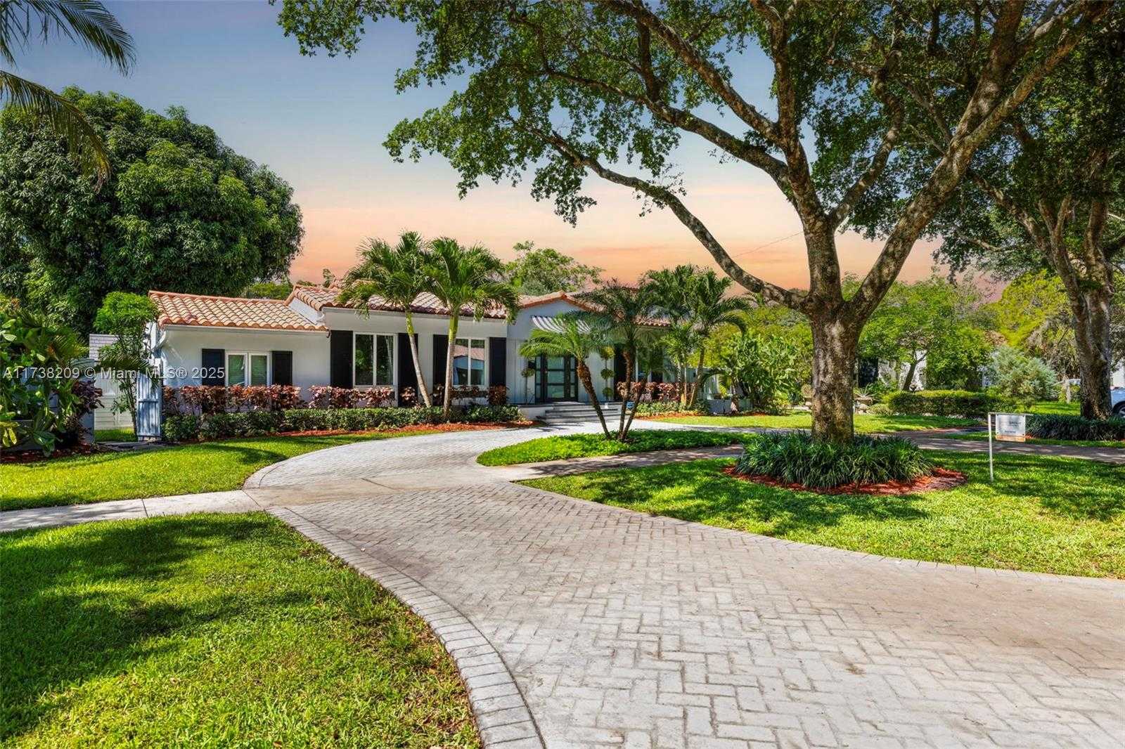 Small Image of 339 NORTH EAST 100TH ST, Miami Shores Number 8
