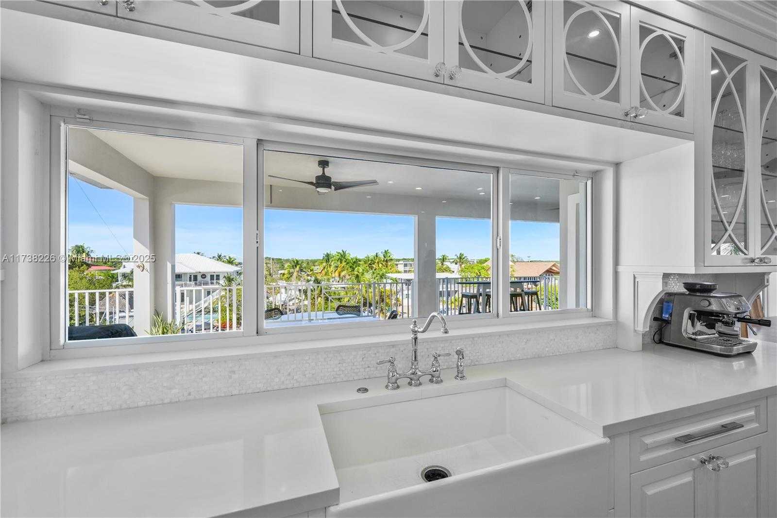 Small Image of 66 SOUTH ANDROS RD, Key Largo Number 10