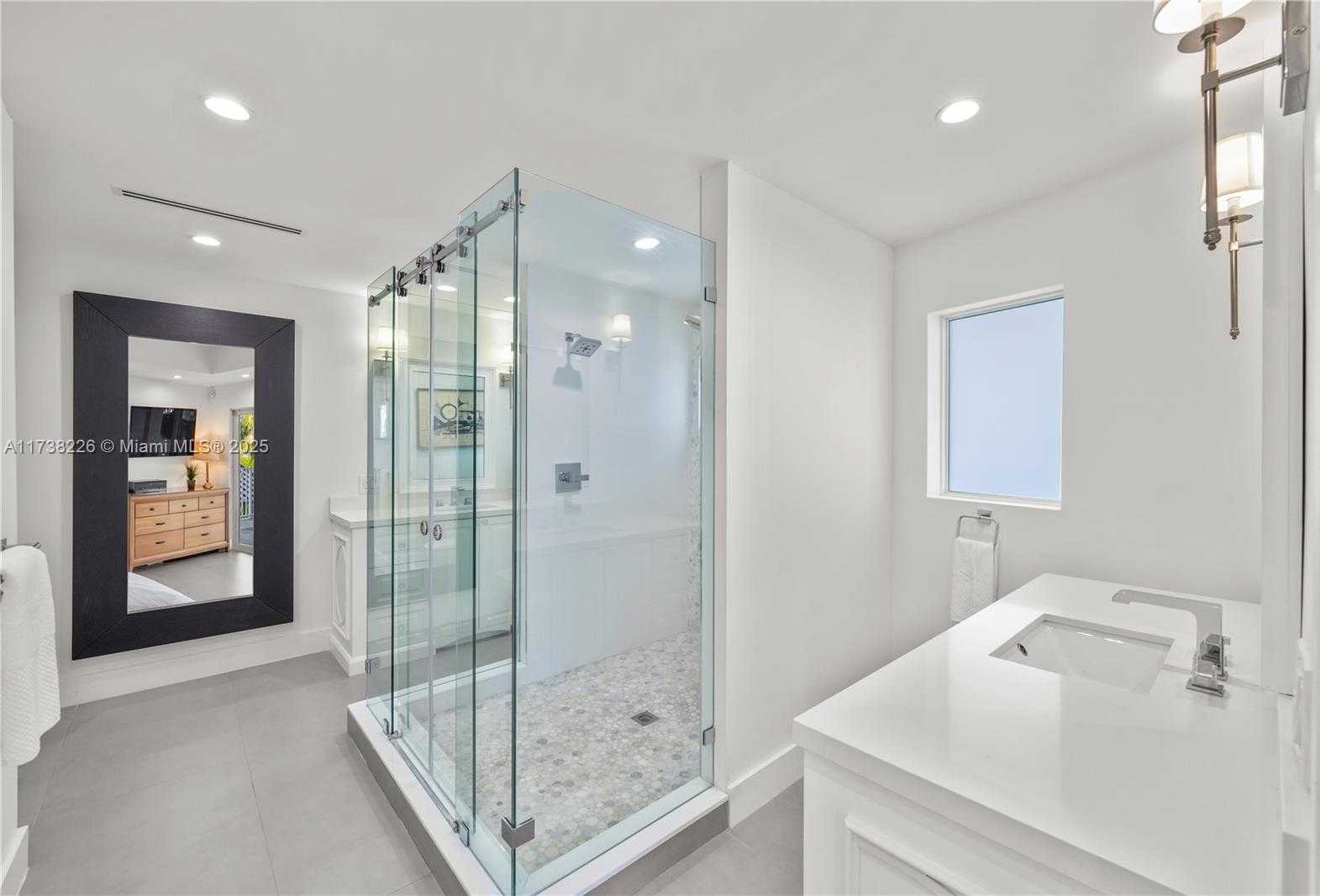 Small Image of 66 SOUTH ANDROS RD, Key Largo Number 31