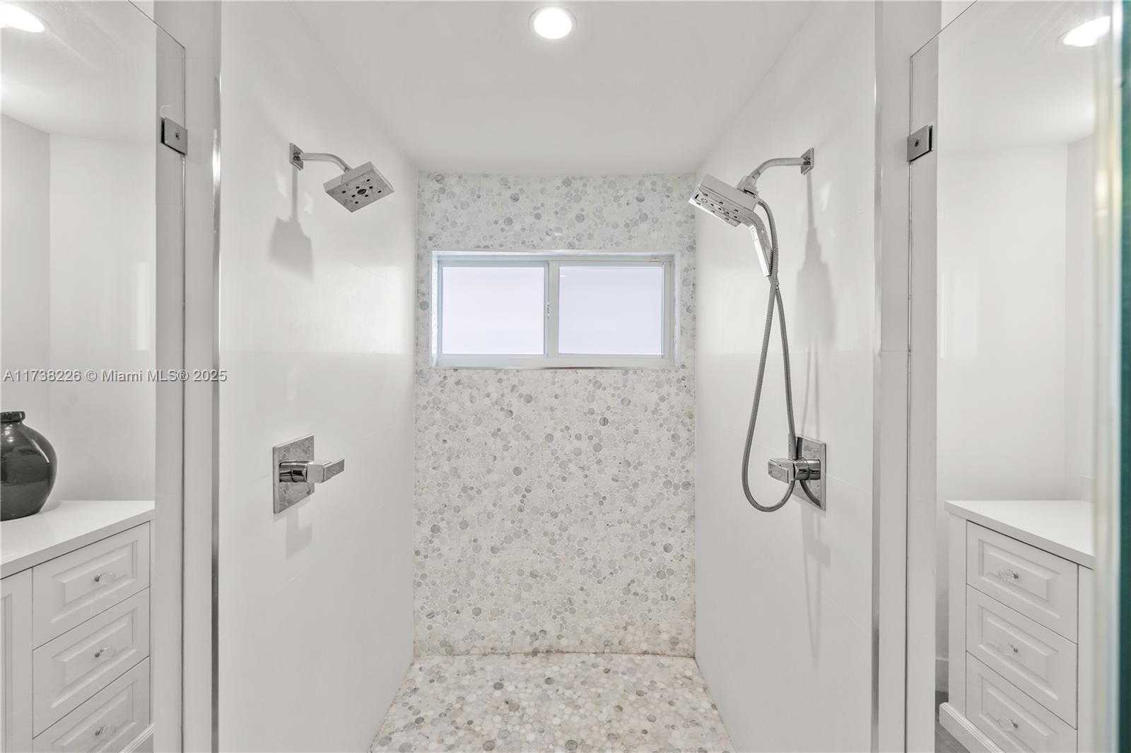 Small Image of 66 SOUTH ANDROS RD, Key Largo Number 32