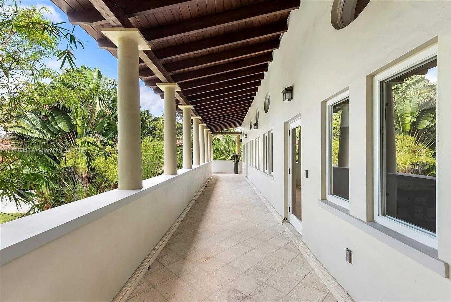 Small Image of 4191 LYBYER AVE, Coconut Grove Number 16