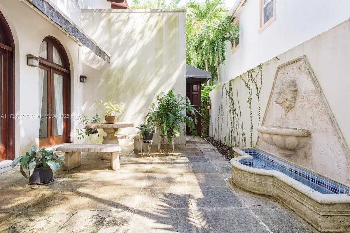 Small Image of 4191 LYBYER AVE, Coconut Grove Number 18