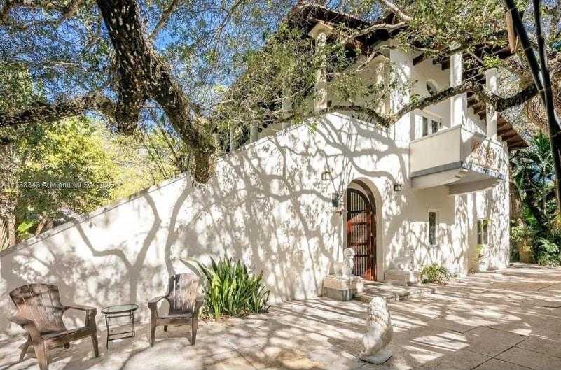 Small Image of 4191 LYBYER AVE, Coconut Grove Number 4