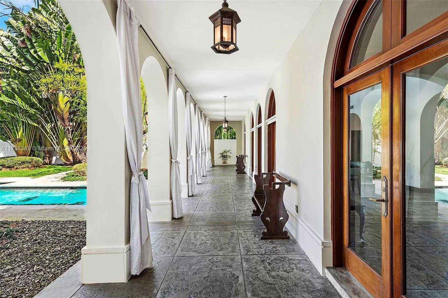 Small Image of 4191 LYBYER AVE, Coconut Grove Number 5