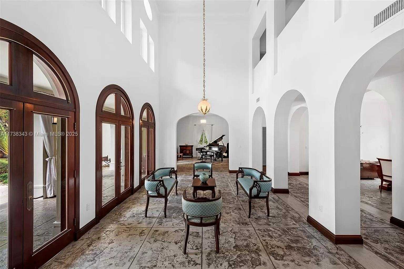 Small Image of 4191 LYBYER AVE, Coconut Grove Number 7