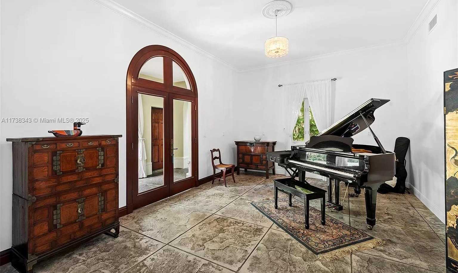 Small Image of 4191 LYBYER AVE, Coconut Grove Number 9