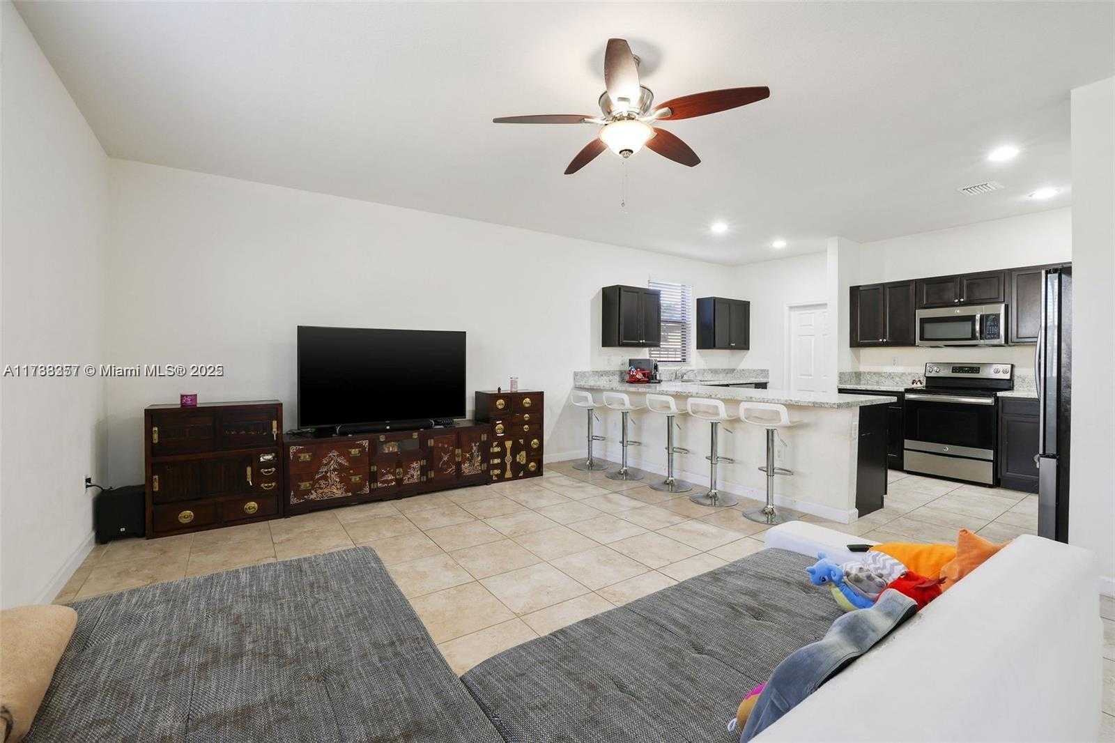 Small Image of 516 SOUTH EAST 35TH TER, Homestead Number 2