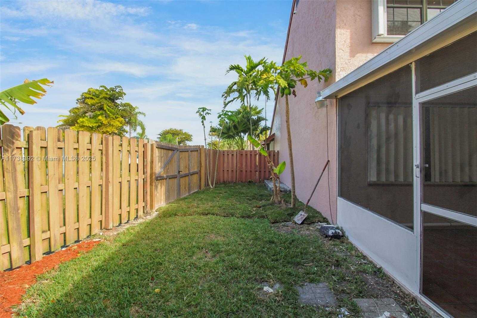Small Image of 1240 SOUTH FIELDLARK LN, Homestead Number 32