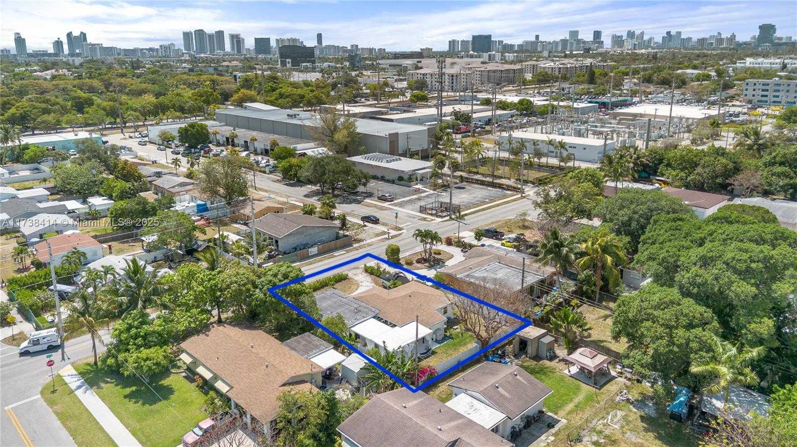Small Image of 1410 SOUTH 22ND AVE, Hollywood Number 29