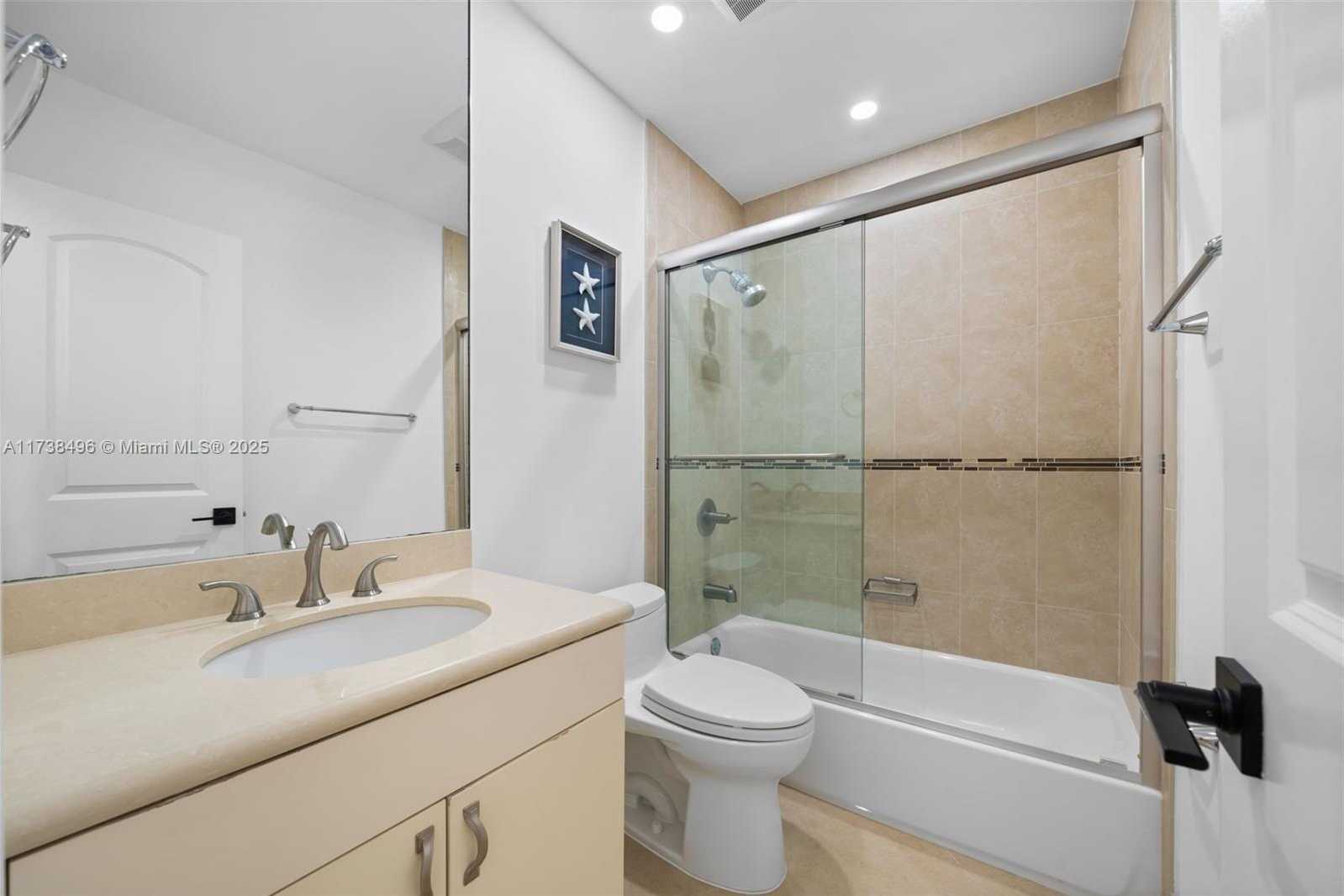 Small Image of 1144 ADAMS ST, Hollywood Number 26