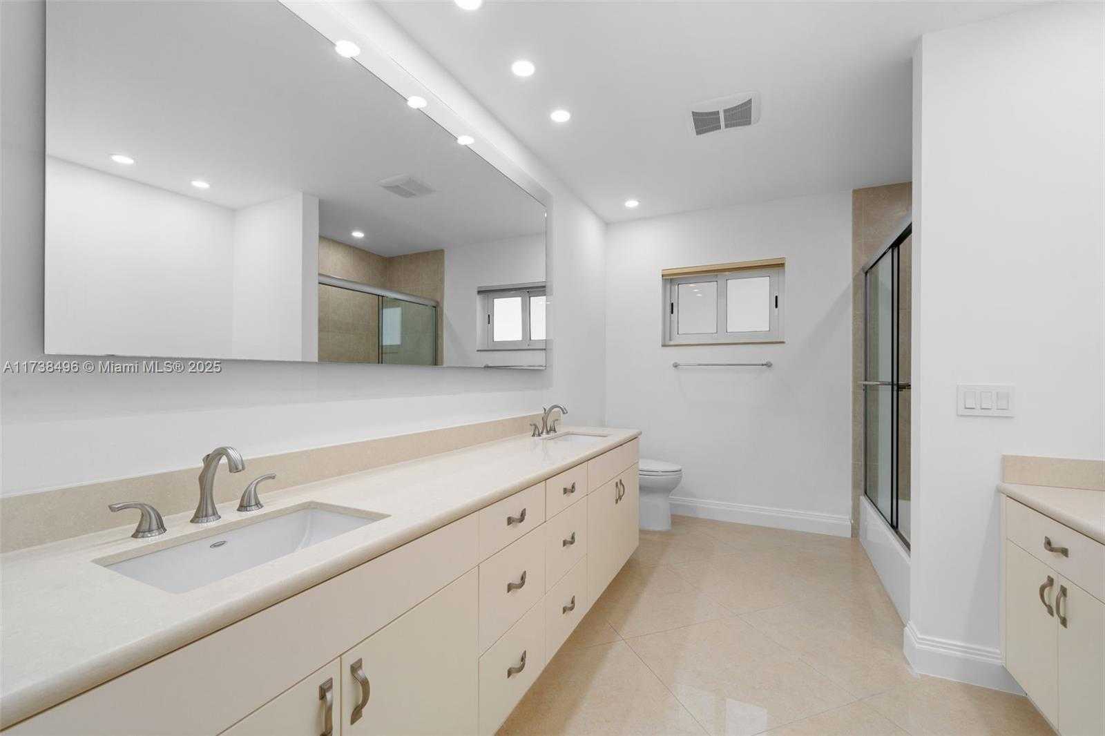 Small Image of 1144 ADAMS ST, Hollywood Number 35