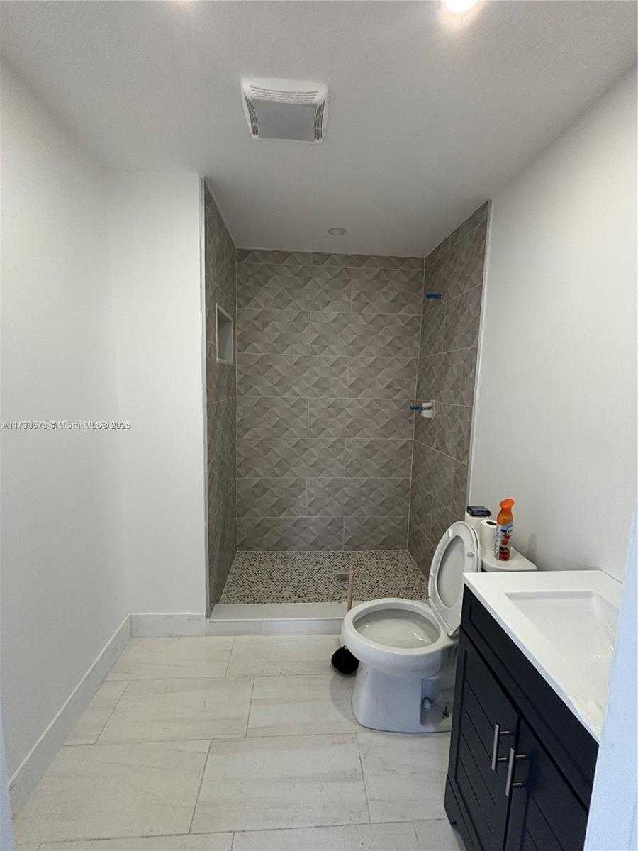 Small Image of 861 NORTH BEL AIR DR, Plantation Number 2