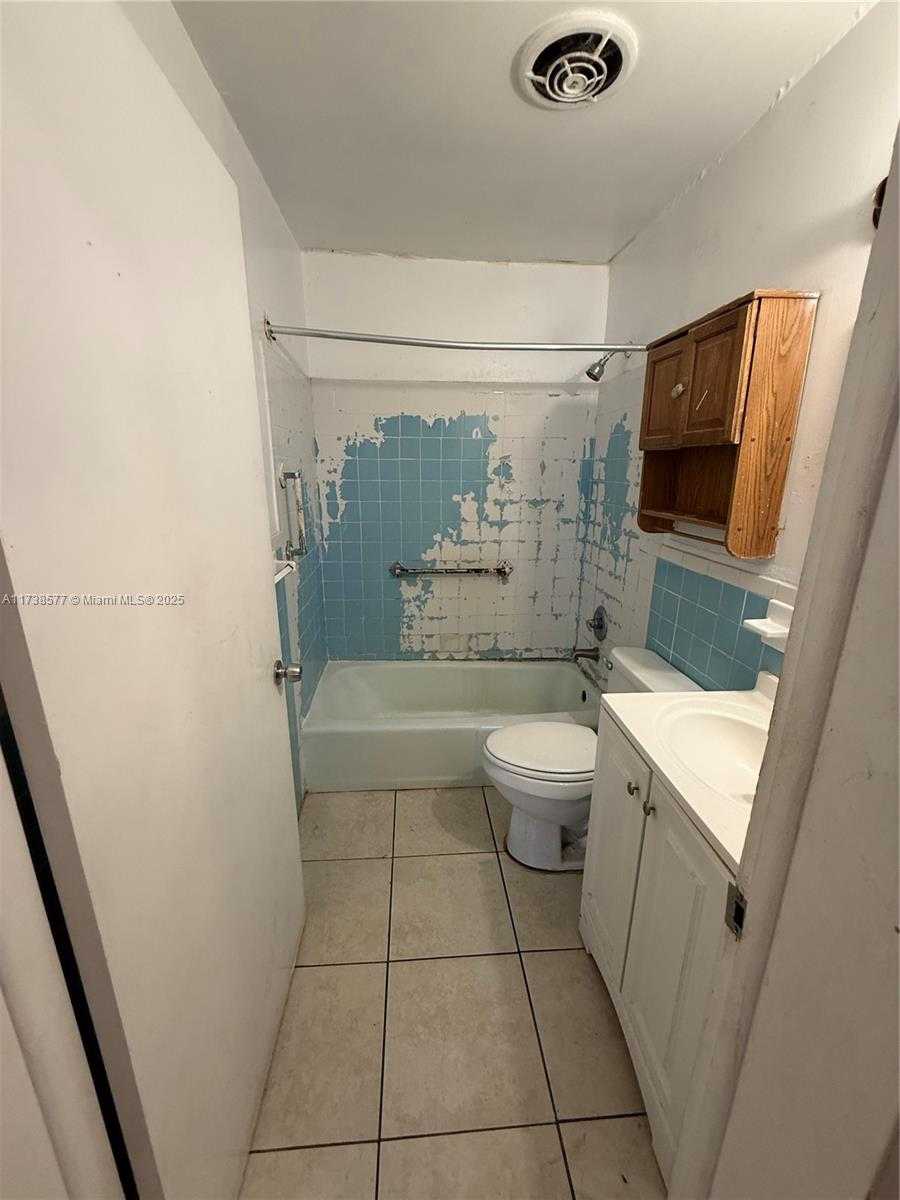 Small Image of 800 NORTH WEST 6TH AVE, Pompano Beach Number 24