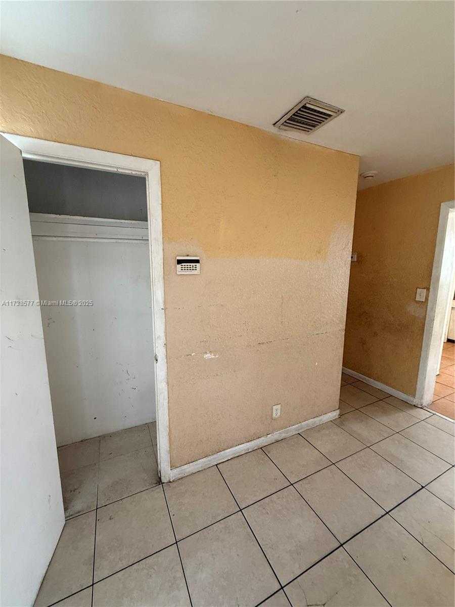 Small Image of 800 NORTH WEST 6TH AVE, Pompano Beach Number 30