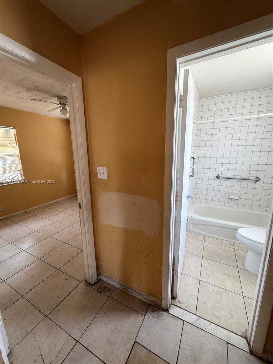 Small Image of 800 NORTH WEST 6TH AVE, Pompano Beach Number 31