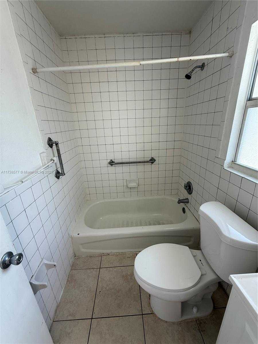 Small Image of 800 NORTH WEST 6TH AVE, Pompano Beach Number 34