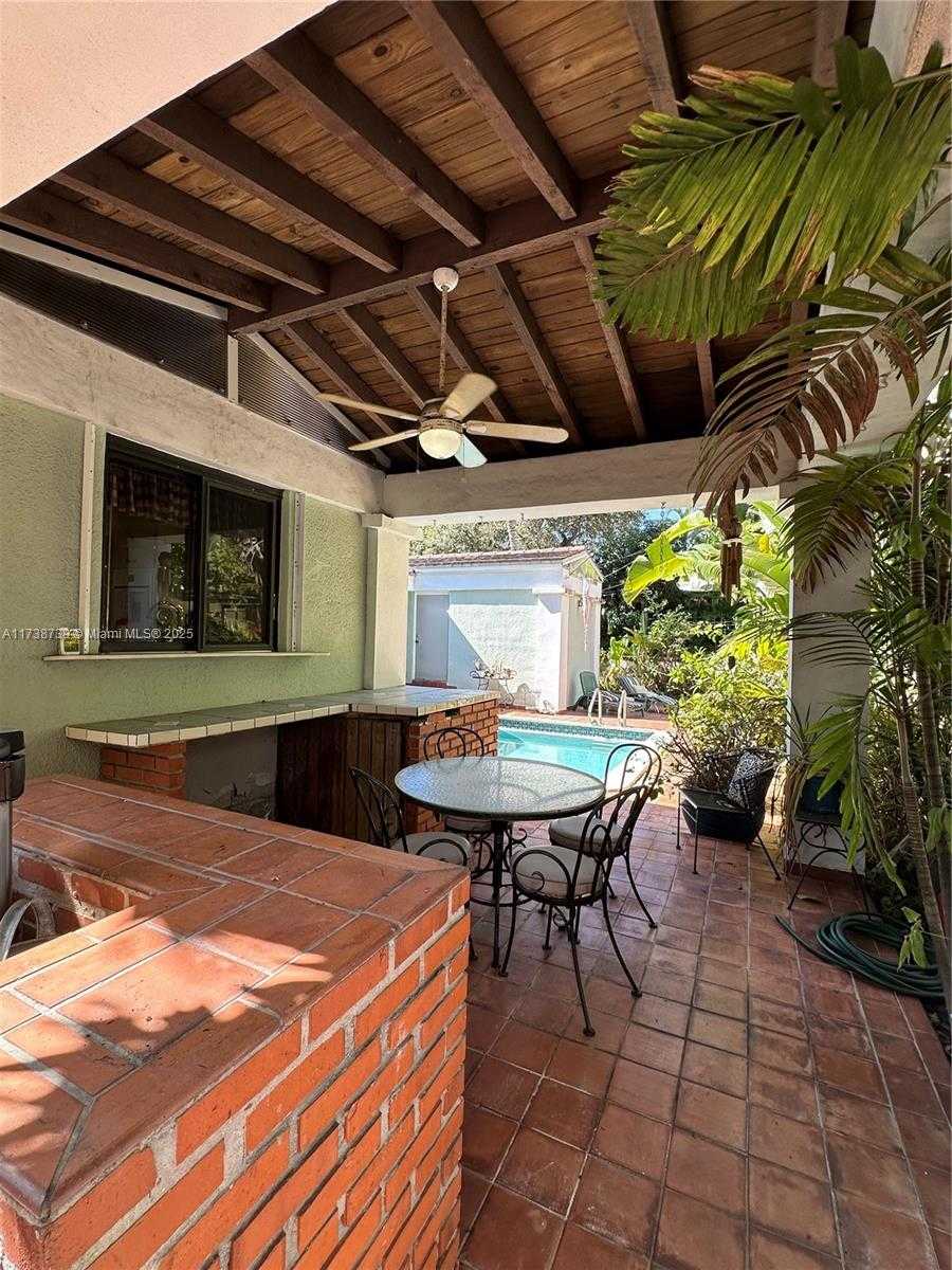 Small Image of 419 BLUE RD, Coral Gables Number 2