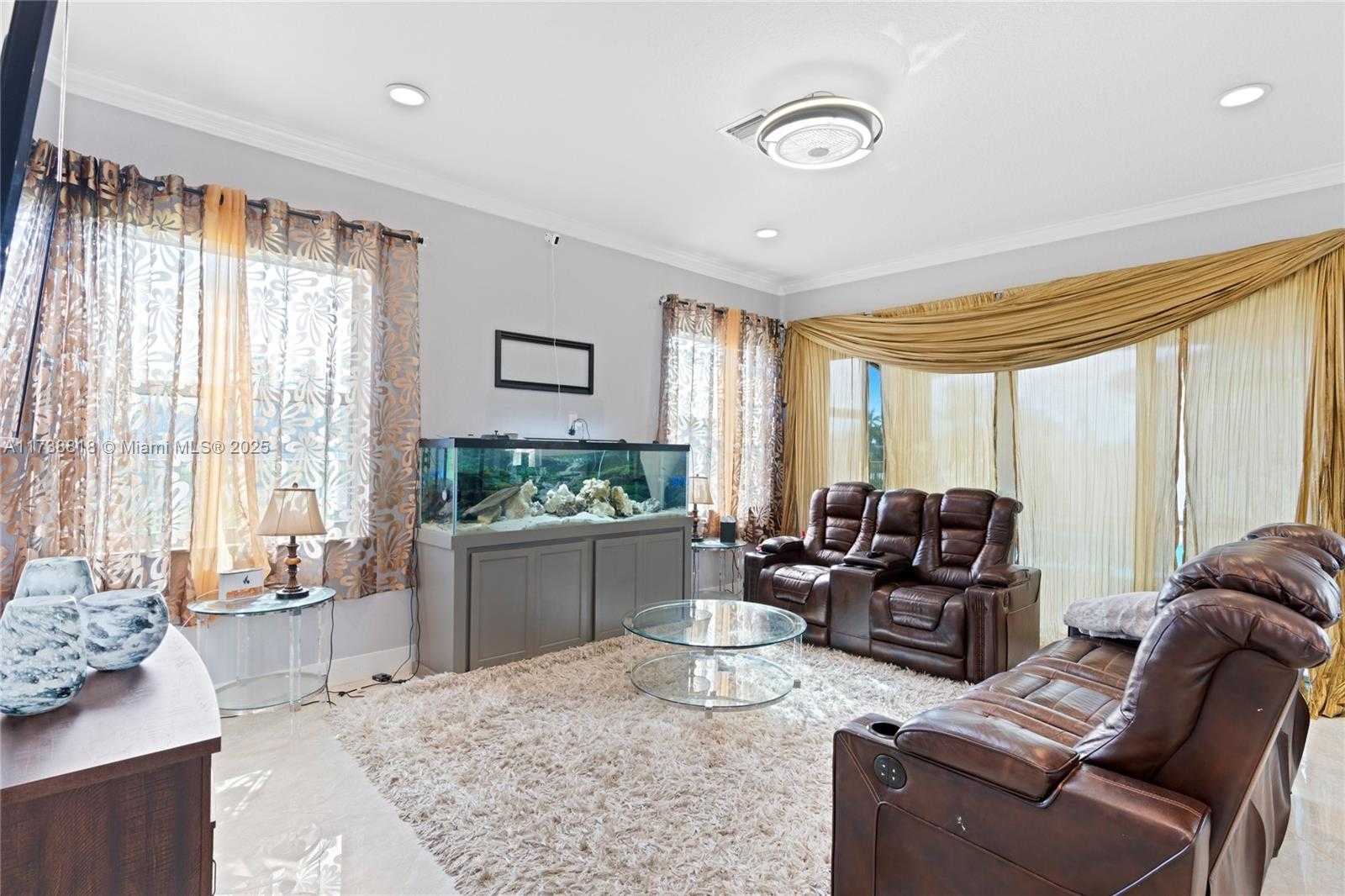 Small Image of 4102 ARTESA DR, Boynton Beach Number 11