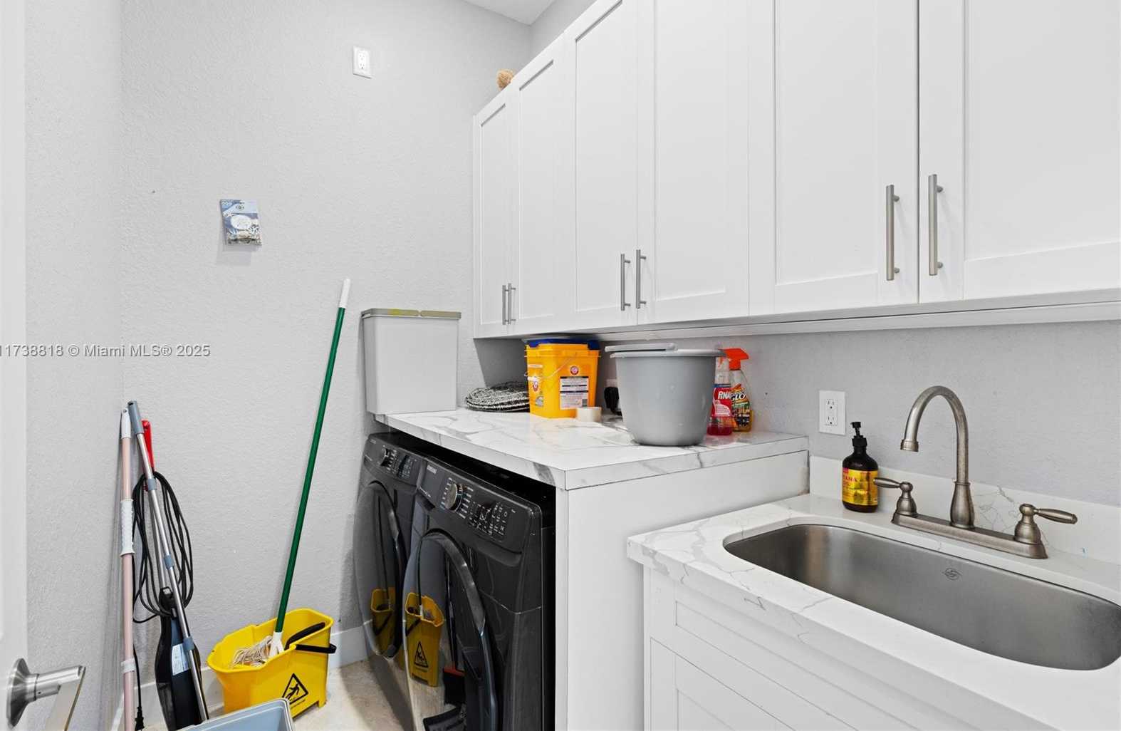 Small Image of 4102 ARTESA DR, Boynton Beach Number 16