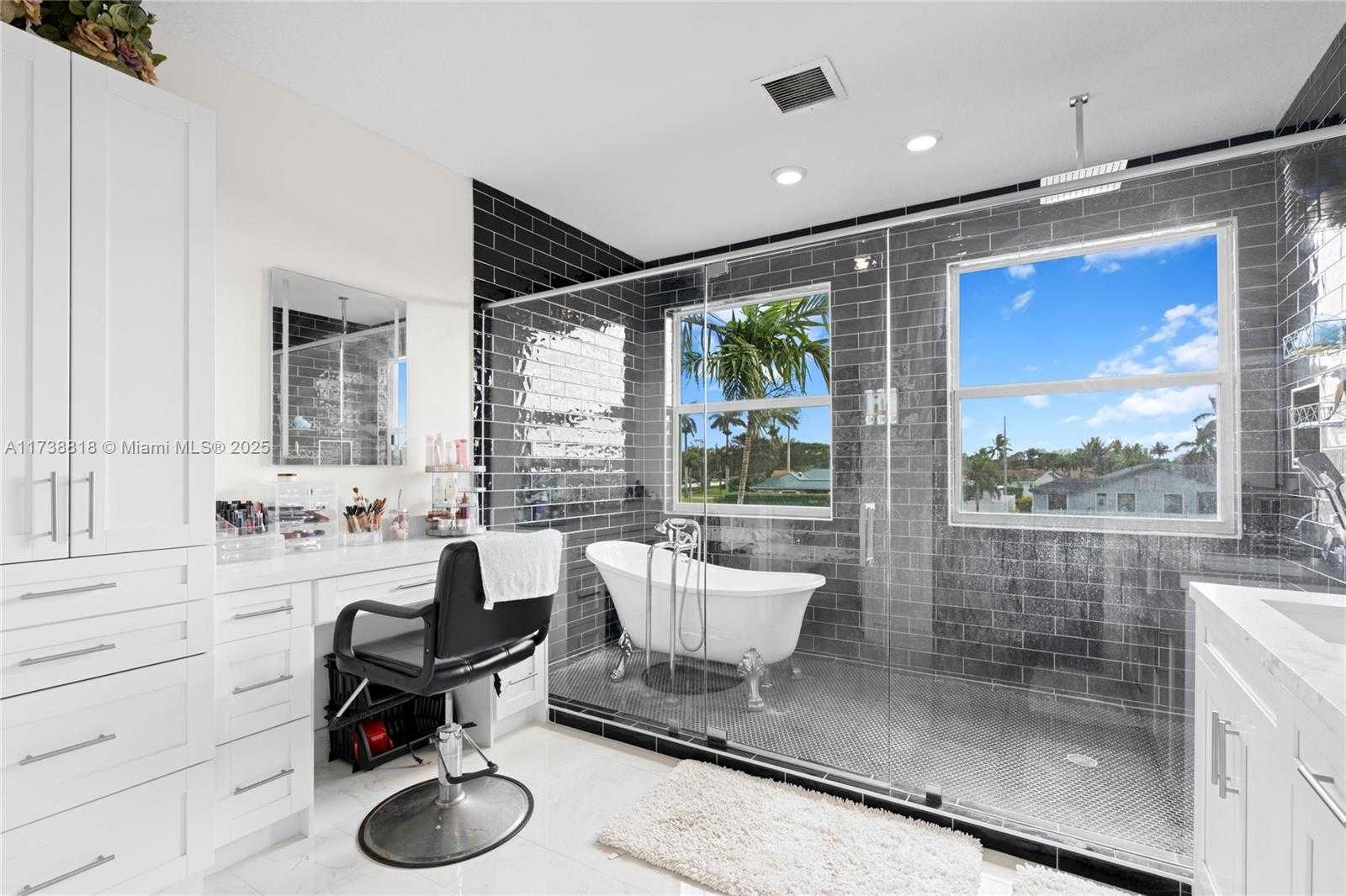 Small Image of 4102 ARTESA DR, Boynton Beach Number 26
