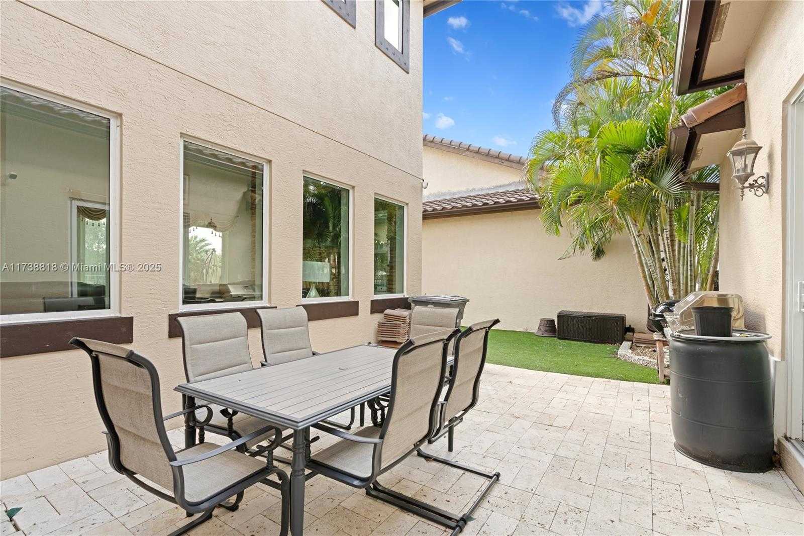 Small Image of 4102 ARTESA DR, Boynton Beach Number 29