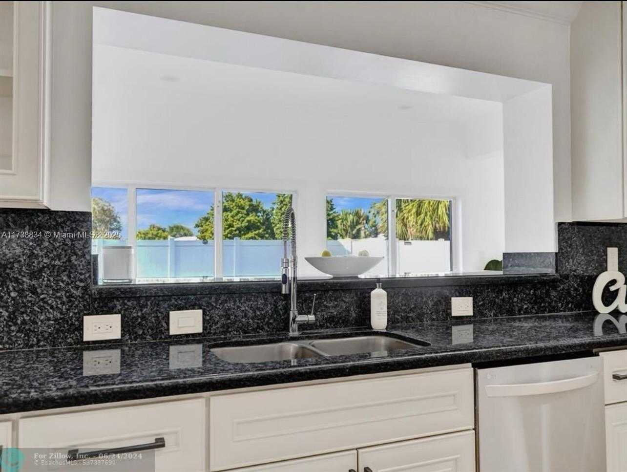 Small Image of 2319 NORTH EAST 35TH DR, Fort Lauderdale Number 8