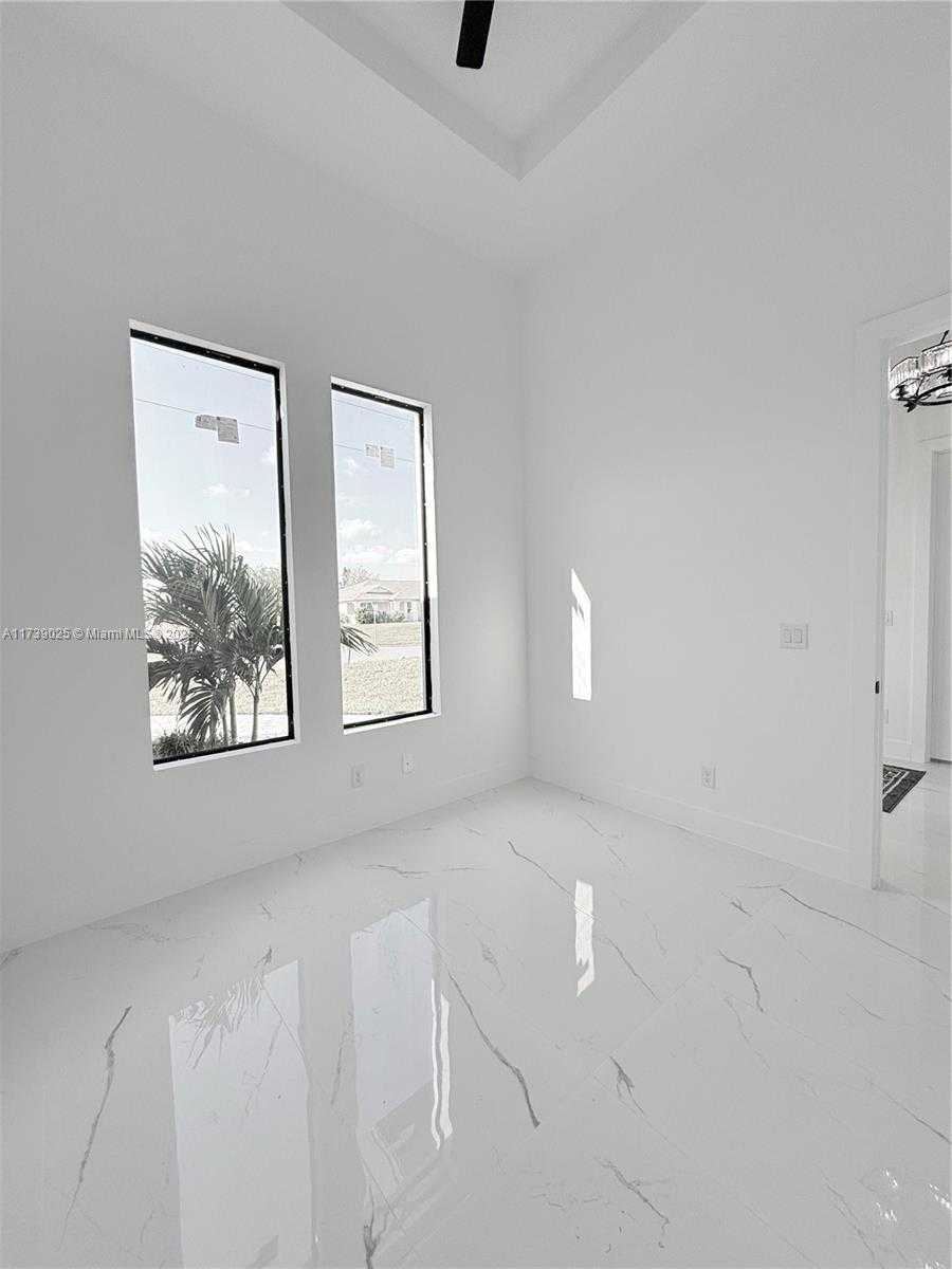 Small Image of 2515 NE 5TH PL, Cape Coral Number 18