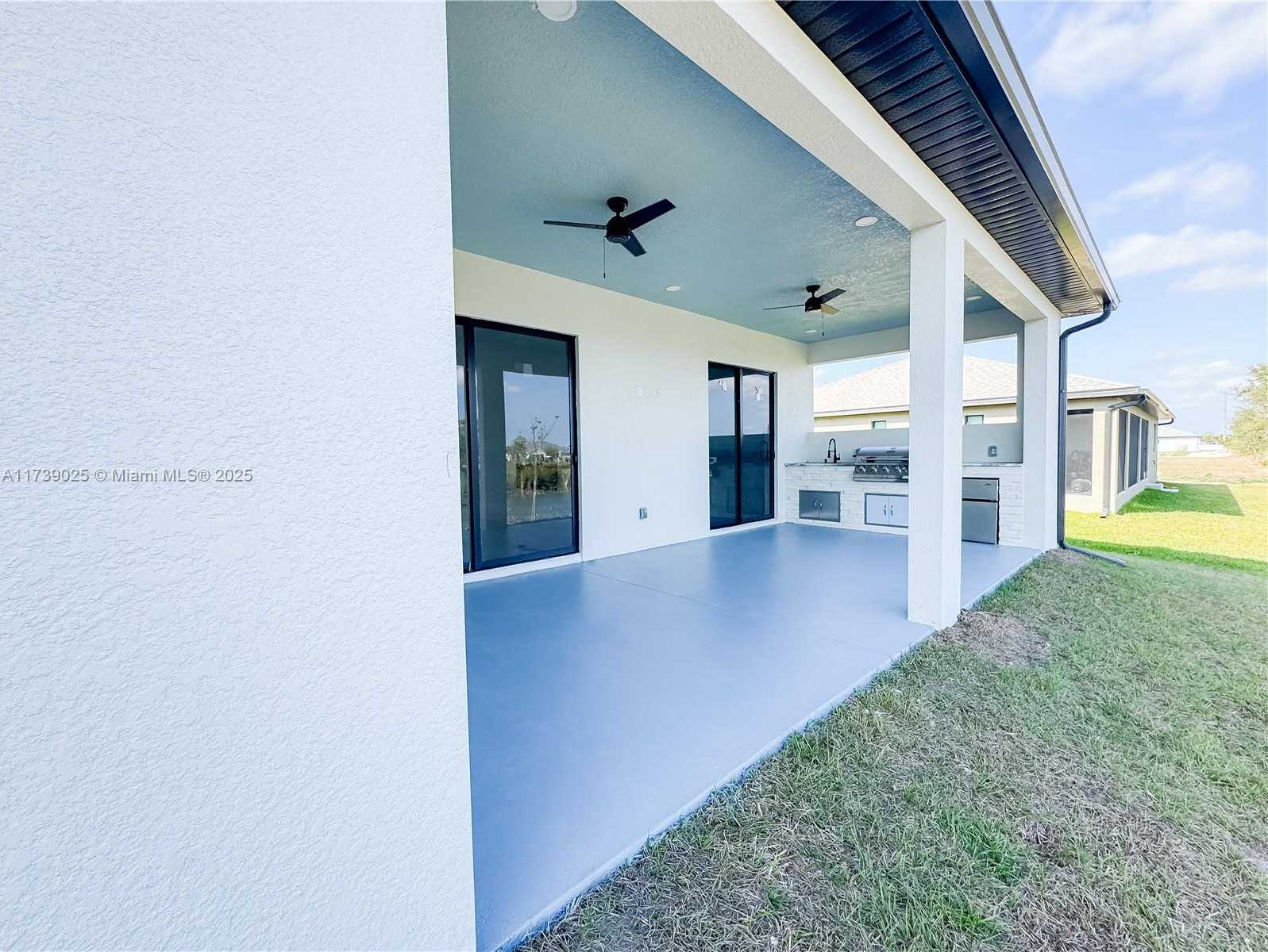 Small Image of 2515 NE 5TH PL, Cape Coral Number 28