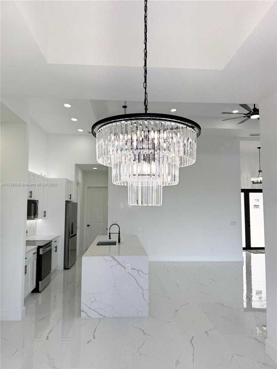 Small Image of 2515 NE 5TH PL, Cape Coral Number 7