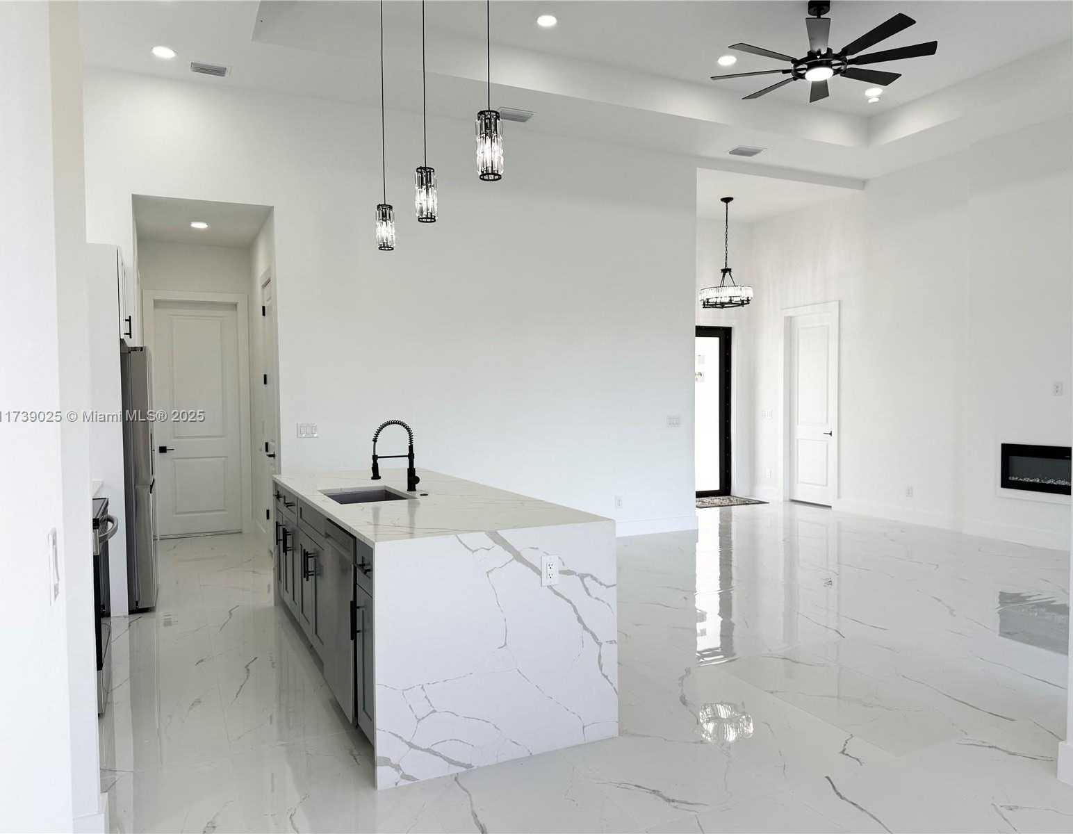 Small Image of 2515 NE 5TH PL, Cape Coral Number 9