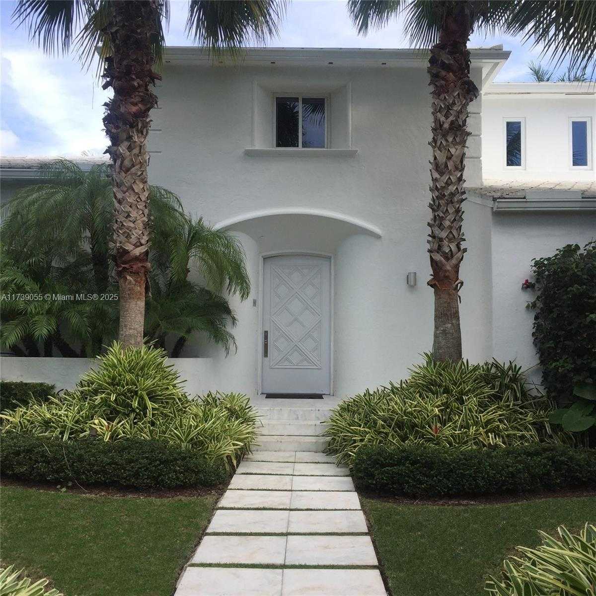 Small Image of 5763 NORTH BAY RD, Miami Beach Number 4