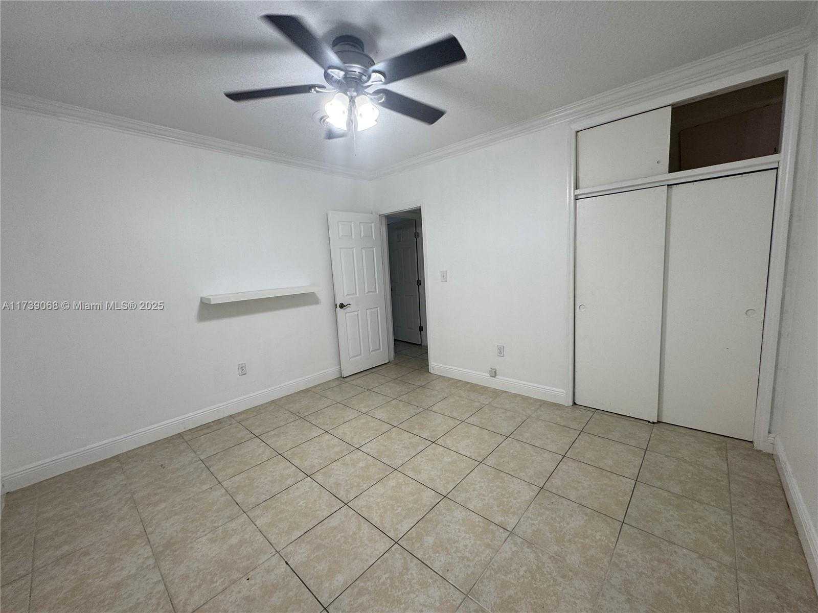 Small Image of 9460, Cutler Bay Number 12
