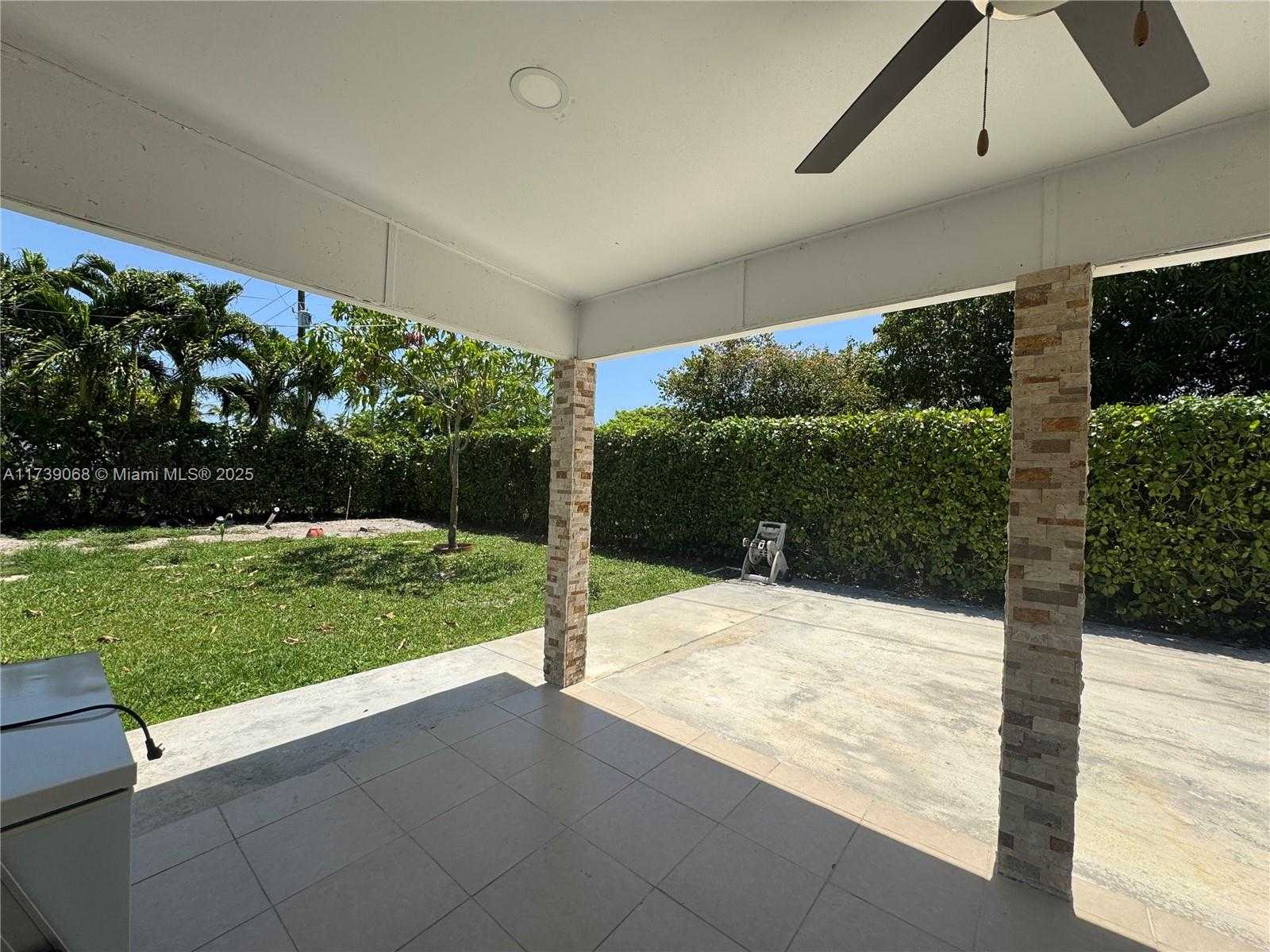 Small Image of 9460, Cutler Bay Number 20