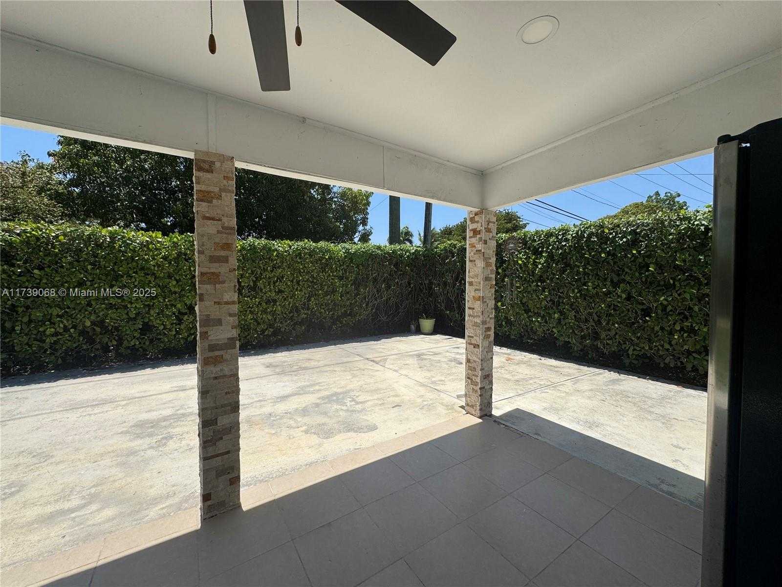 Small Image of 9460, Cutler Bay Number 21