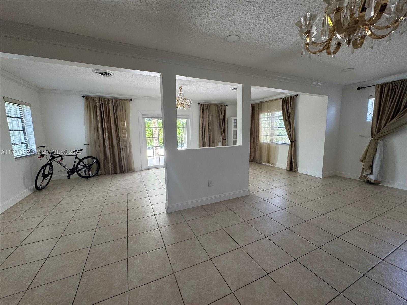 Small Image of 9460, Cutler Bay Number 3