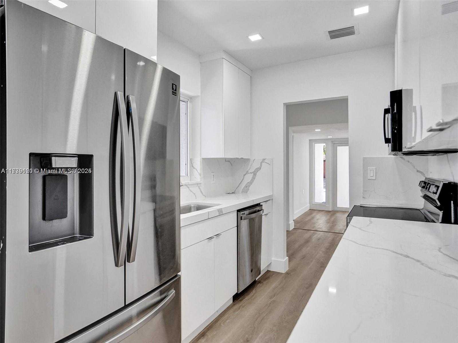 Small Image of 1609 NORTH WEST 7TH TER, Fort Lauderdale Number 12