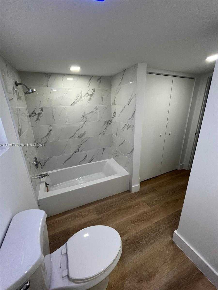 Small Image of 1609 NORTH WEST 7TH TER, Fort Lauderdale Number 20