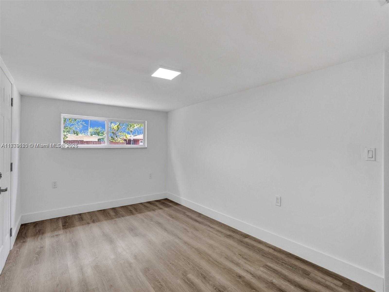 Small Image of 1609 NORTH WEST 7TH TER, Fort Lauderdale Number 21