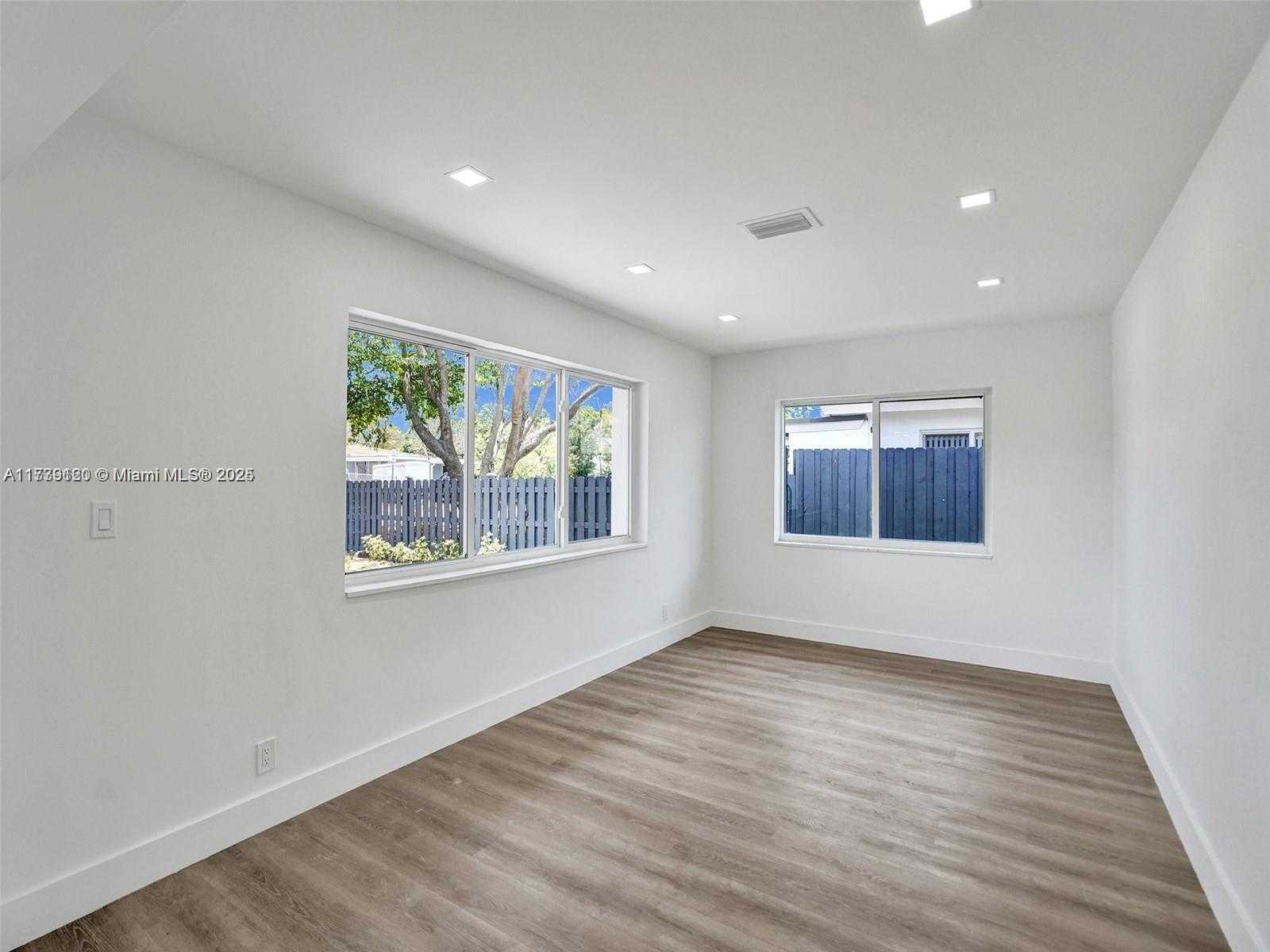 Small Image of 1609 NORTH WEST 7TH TER, Fort Lauderdale Number 22