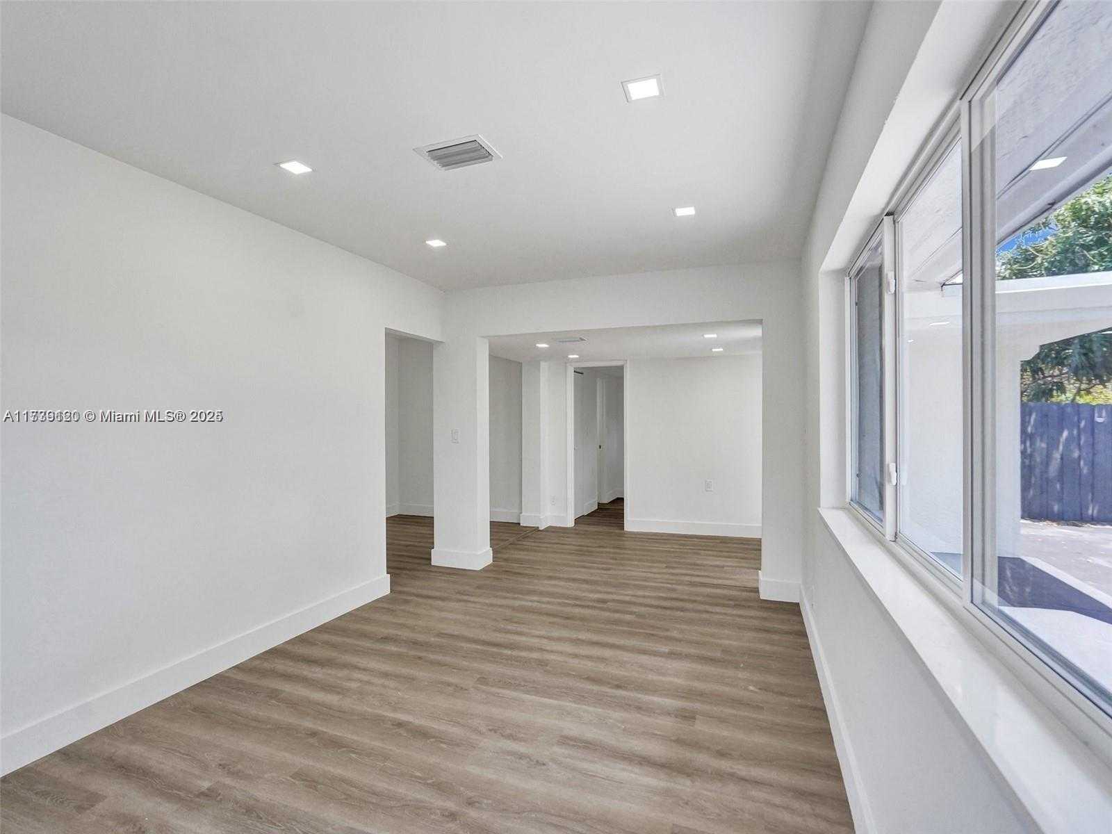 Small Image of 1609 NORTH WEST 7TH TER, Fort Lauderdale Number 9