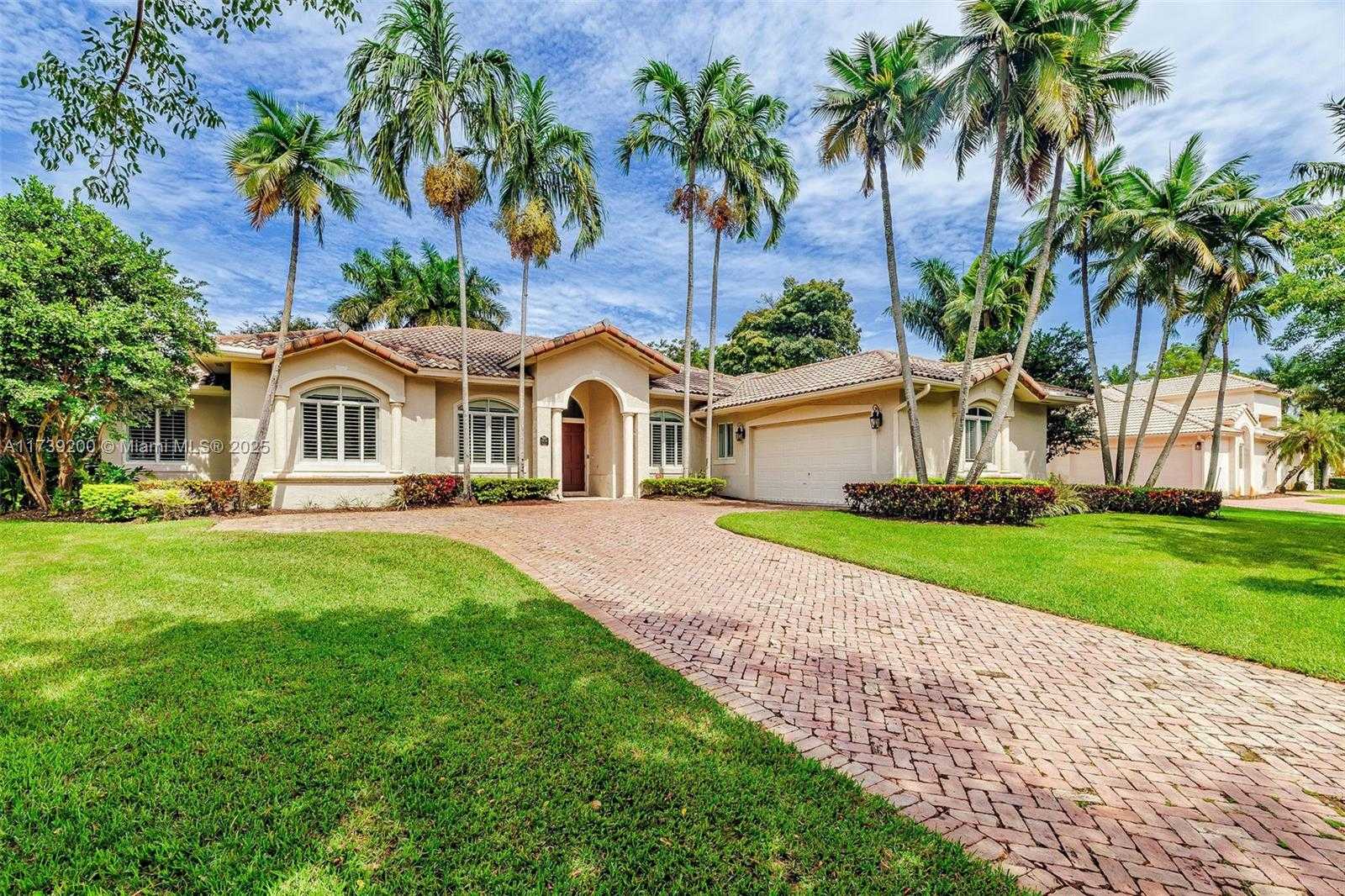 Small Image of 16721 SOUTH WEST 86TH CT, Palmetto Bay Number 2