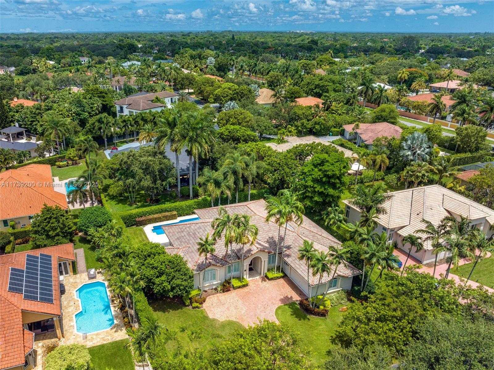 Small Image of 16721 SOUTH WEST 86TH CT, Palmetto Bay Number 35