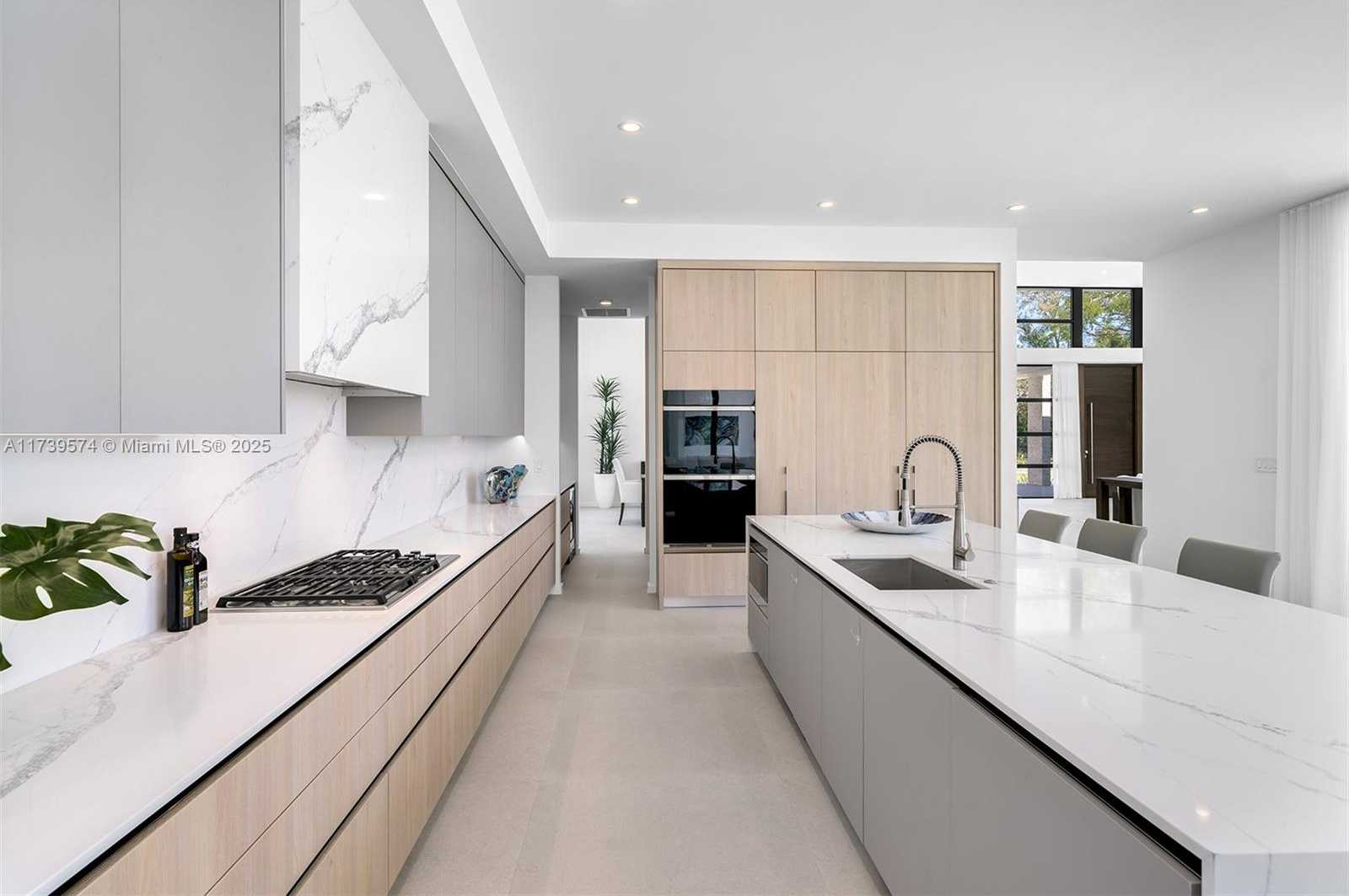 Small Image of 6830 SOUTH WEST 104TH ST, Pinecrest Number 10