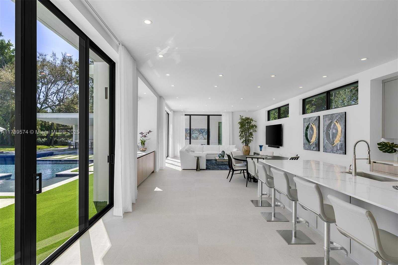 Small Image of 6830 SOUTH WEST 104TH ST, Pinecrest Number 12