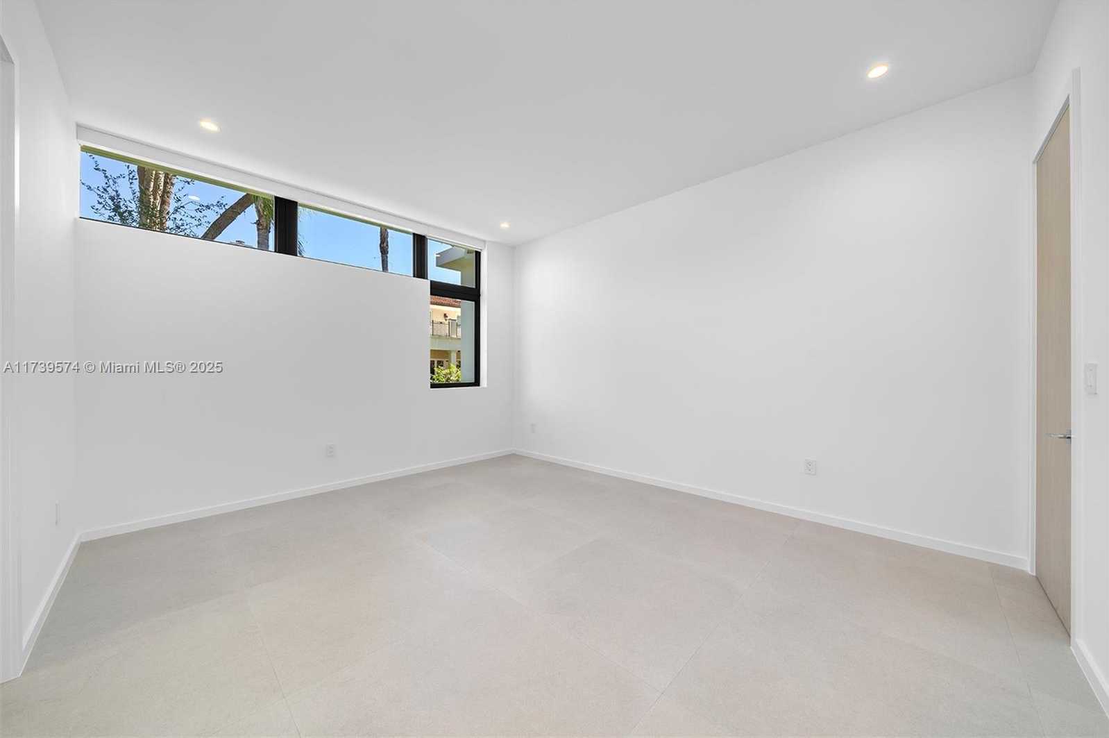 Small Image of 6830 SOUTH WEST 104TH ST, Pinecrest Number 25