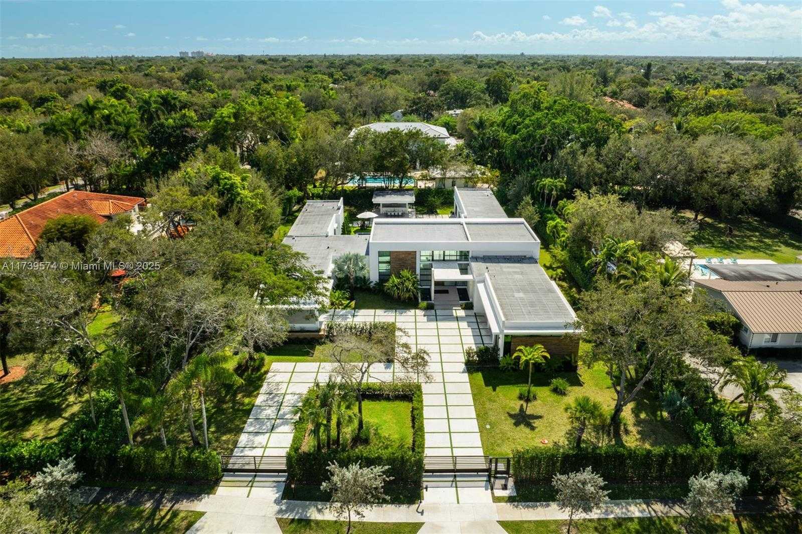 Small Image of 6830 SOUTH WEST 104TH ST, Pinecrest Number 50
