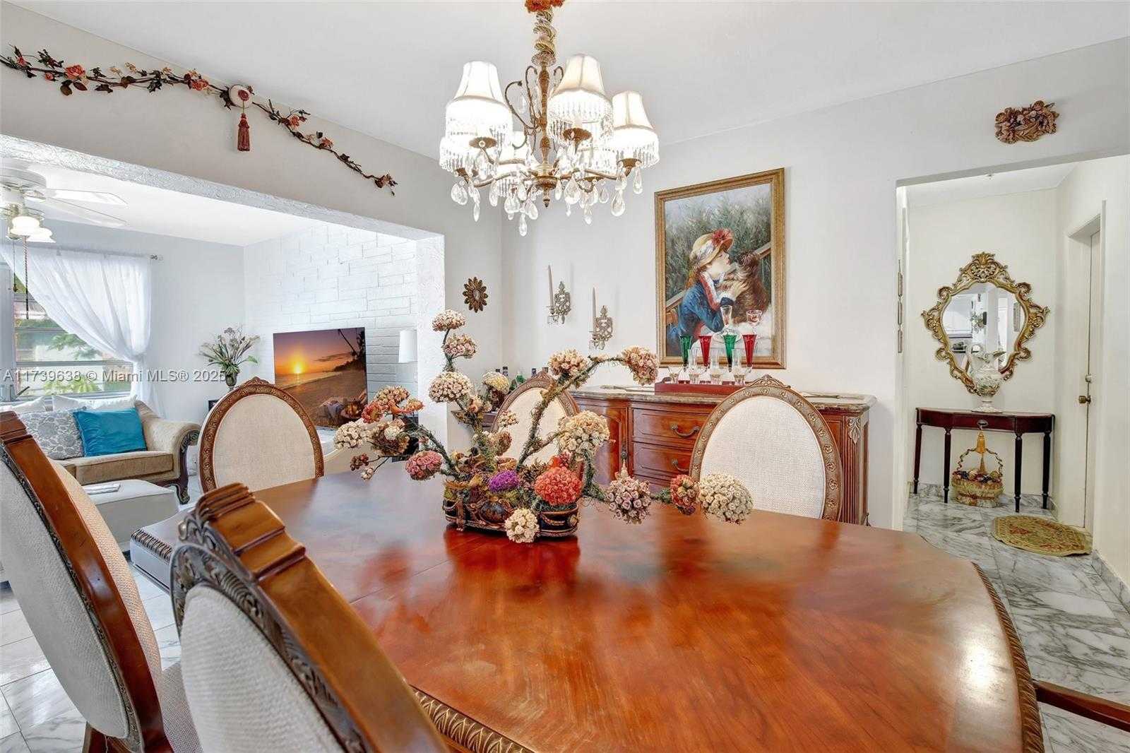 Small Image of 1720 NORTH WEST 85TH WAY, Pembroke Pines Number 14