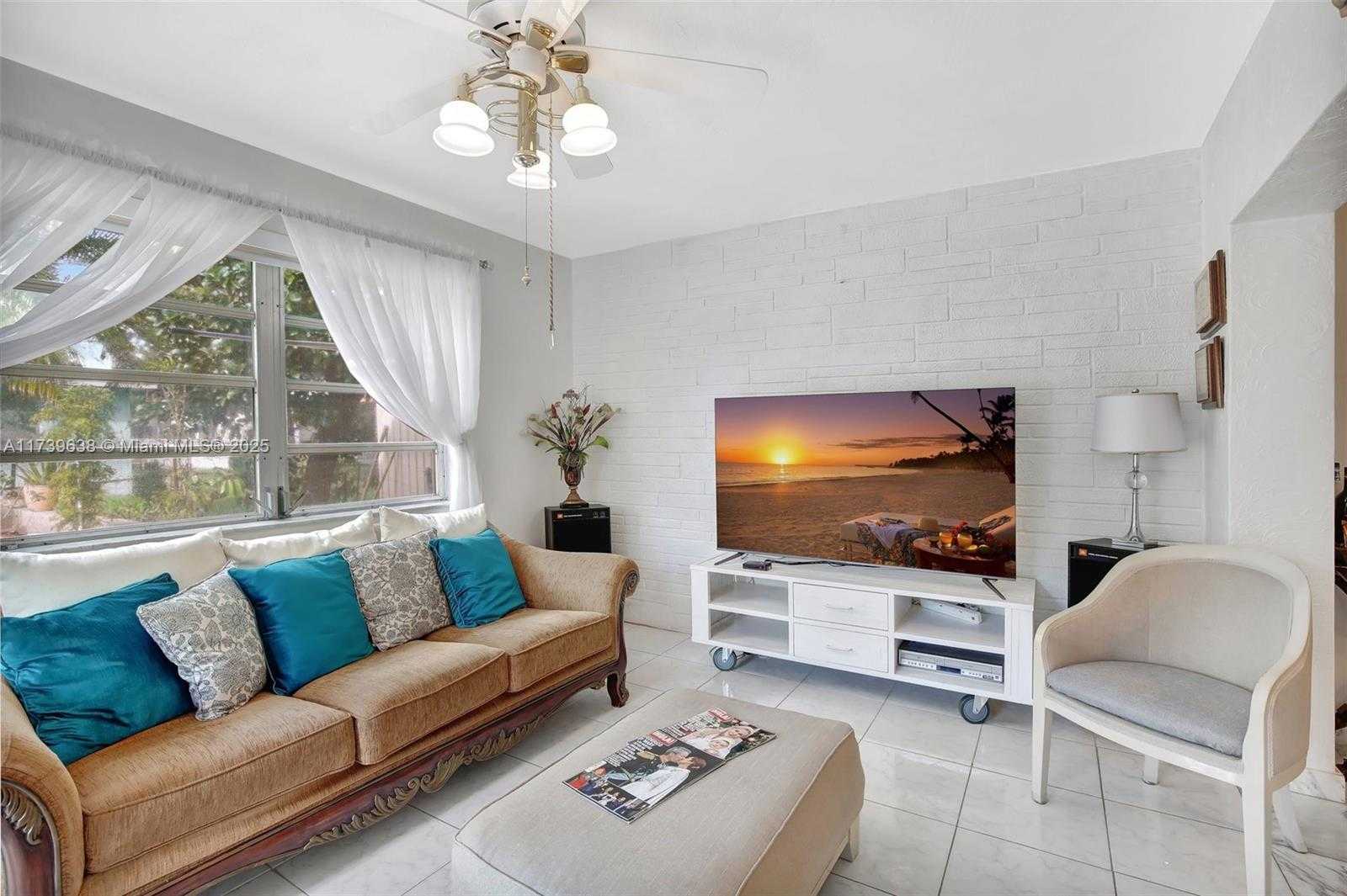 Small Image of 1720 NORTH WEST 85TH WAY, Pembroke Pines Number 16